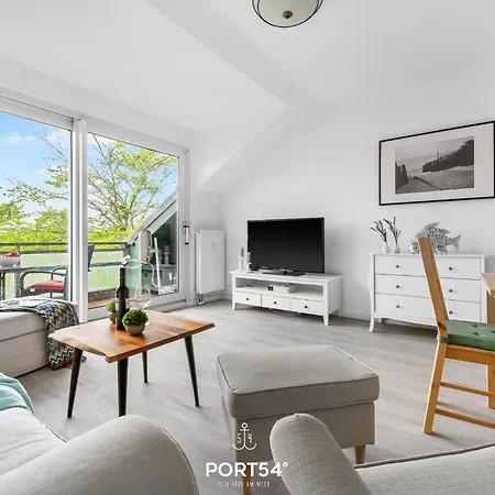 Apartment Deck 7